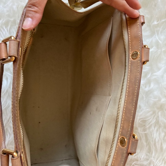 ❤louis vuitton handbag vernis Brea Gm used fair condition - Picture 5 of 11